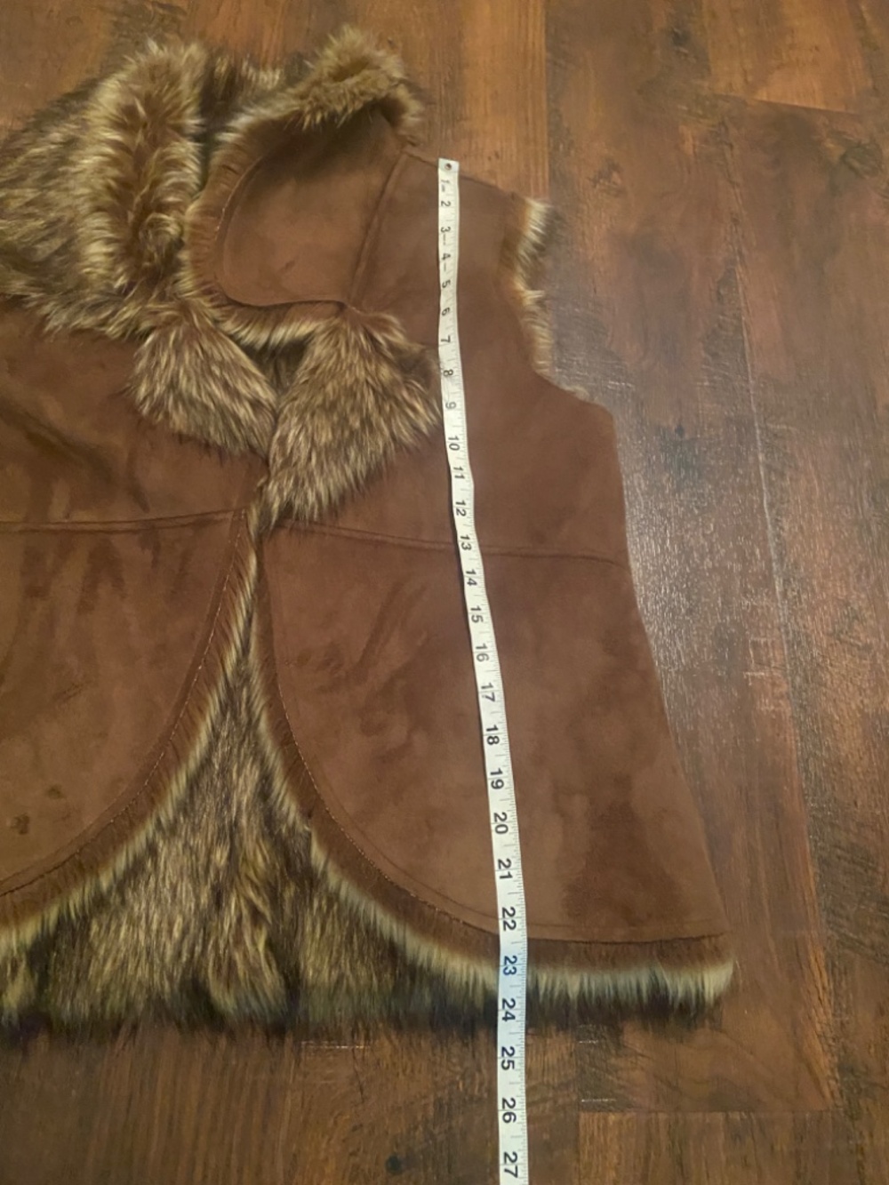 Like new! Luxe Suede Aspen Vest from Chico’s Sz 1 S/M Faux Fur